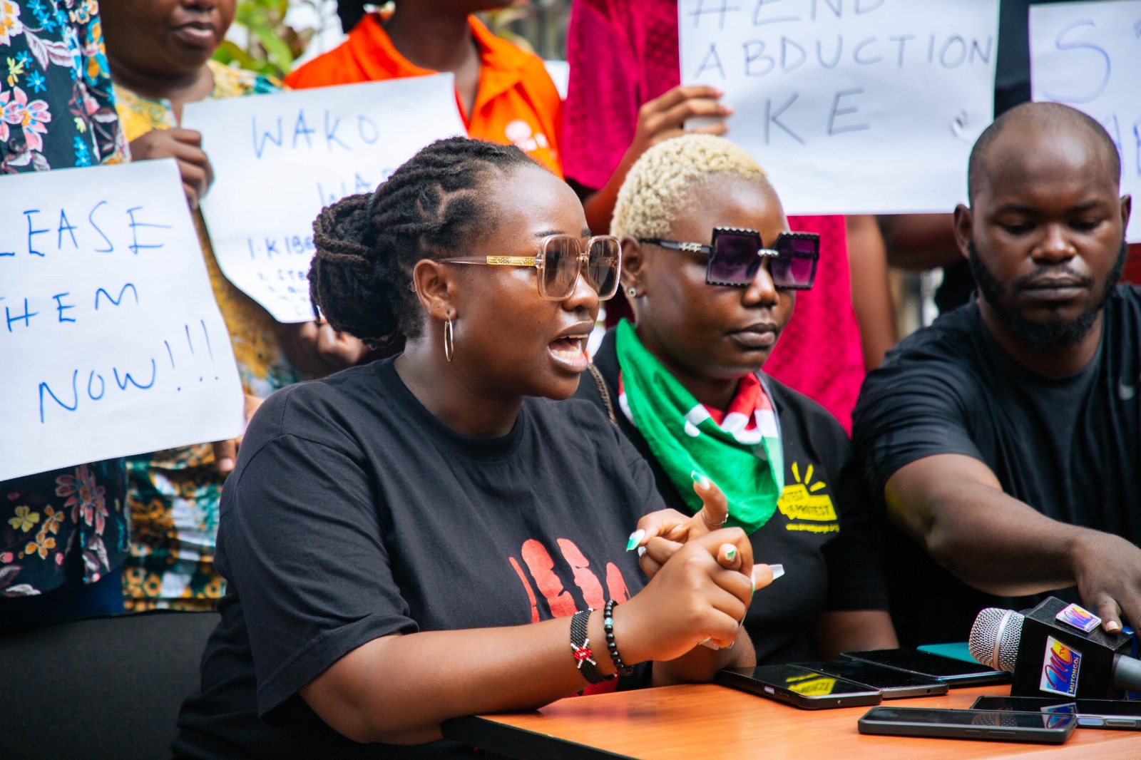 A section of youths drawn from the coast region have issued a 24 hours ultimatum to the government to release abducted youths countrywide during a media briefing on the state of abductions held at Haki Africa office in Mombasa county. 