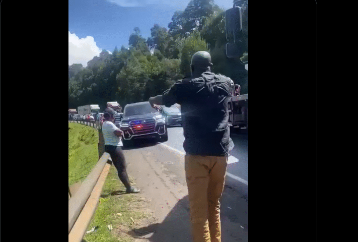 Kenyan Woman Blocks Government SUV in Traffic Standoff, Sparks Debate on VIP Privilege